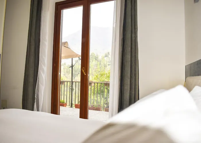 Casa Di Spino Faggeto Lario